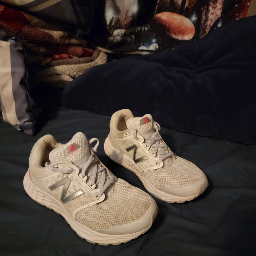 Size 7.5 - New balance 1165